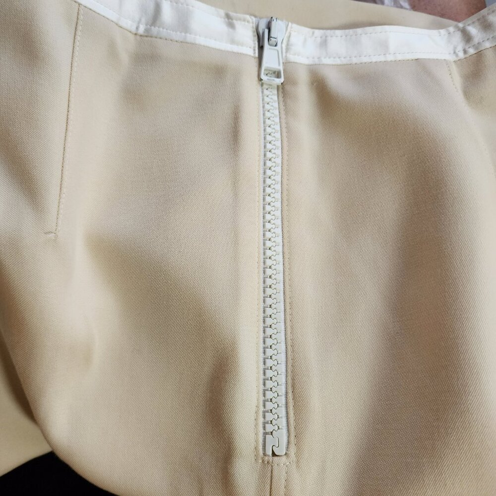 Givenchy Ivory 100% Wool Pencil Skirt Size M Tailored Quiet Luxury - Picture 8 of 8